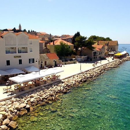 Guest House Adria 2 Primosten Exterior photo