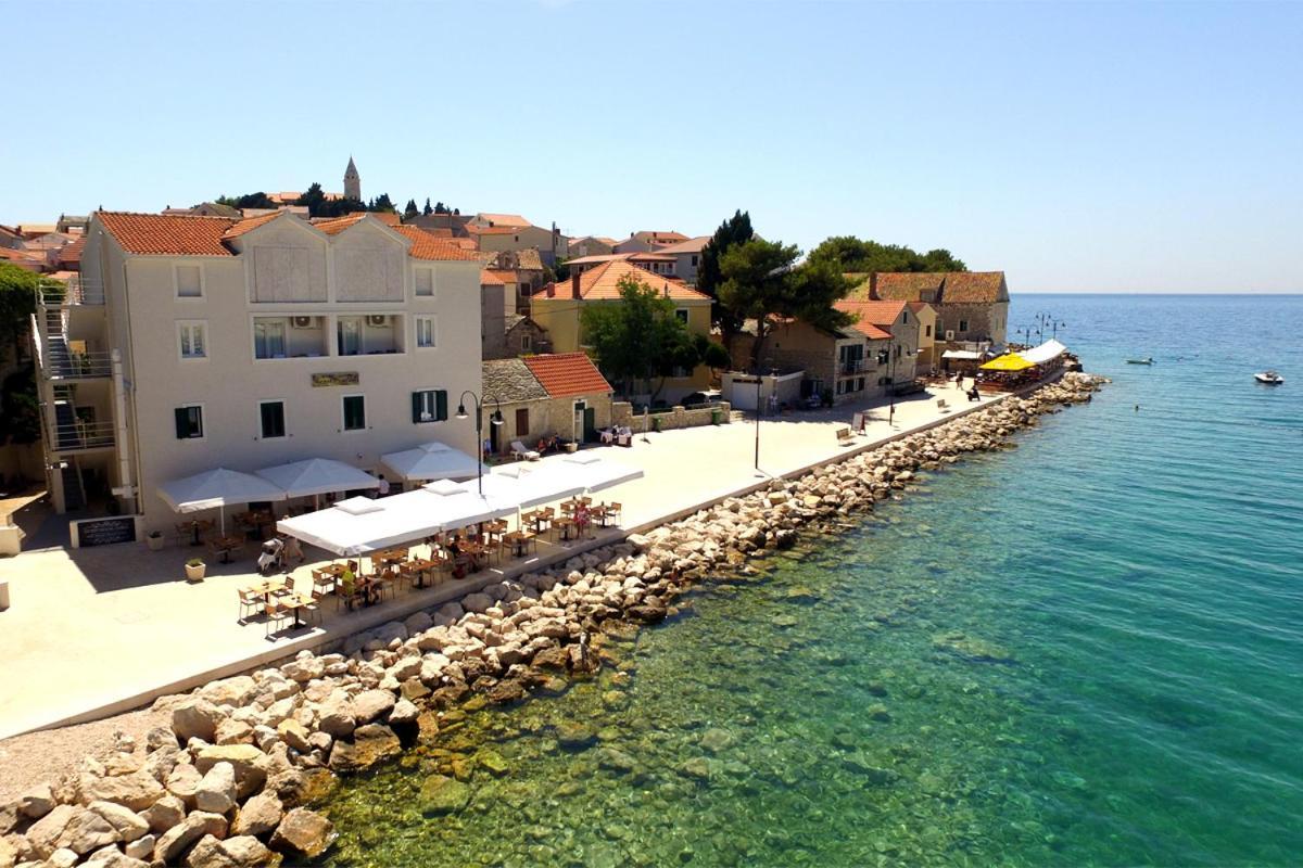 Guest House Adria 2 Primosten Exterior photo